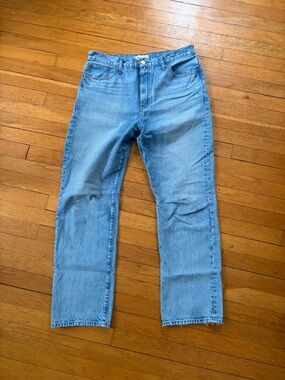 Madewell 90s Straight Leg Jeans in Mercer Wash (medium-light blue) 31 Tall